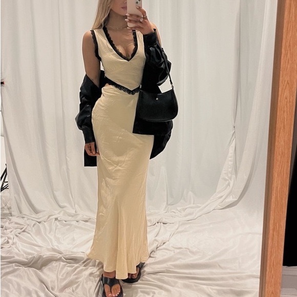 Princess polly KEILA LACE TRIM MAXI DRESS CREAM / BLACK - Picture 2 of 3